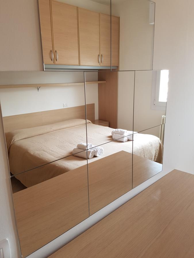 Residence Uno Studio&Suites リミニ エクステリア 写真